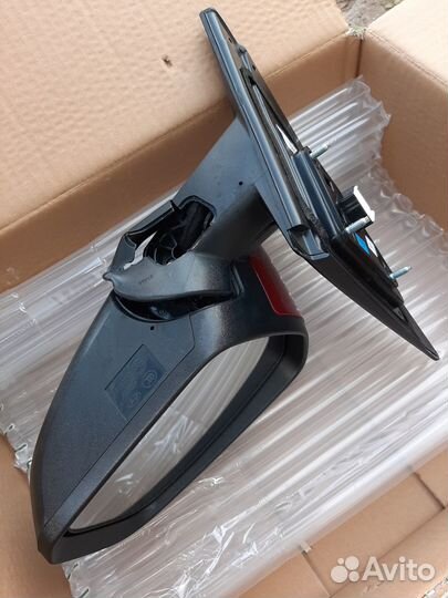 Правое зеркало заднего вида от Hyundai Creta ll