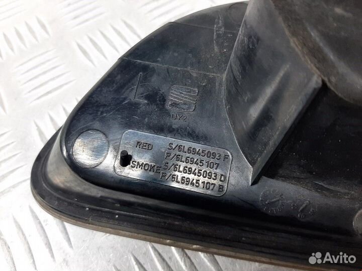 Фонарь крышки багажника левый seat Ibiza 3 2004