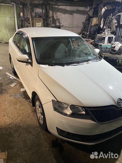 Автомобиль на запчасти Skoda Rapid 1.6 МКПП 2018