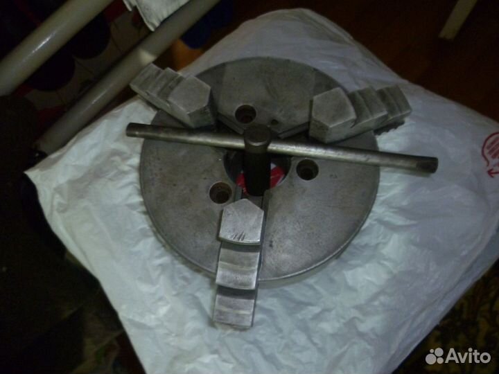 Токарный патрон на 200 мм