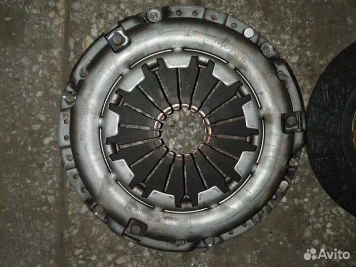 Комплект сцепления Ниссан Примера P10 диск + корзи