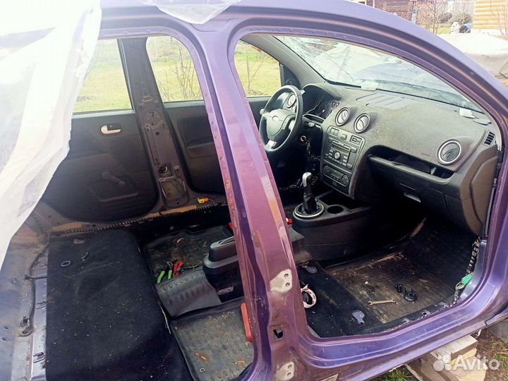 Разбор на запчасти Ford Fusion 1,4