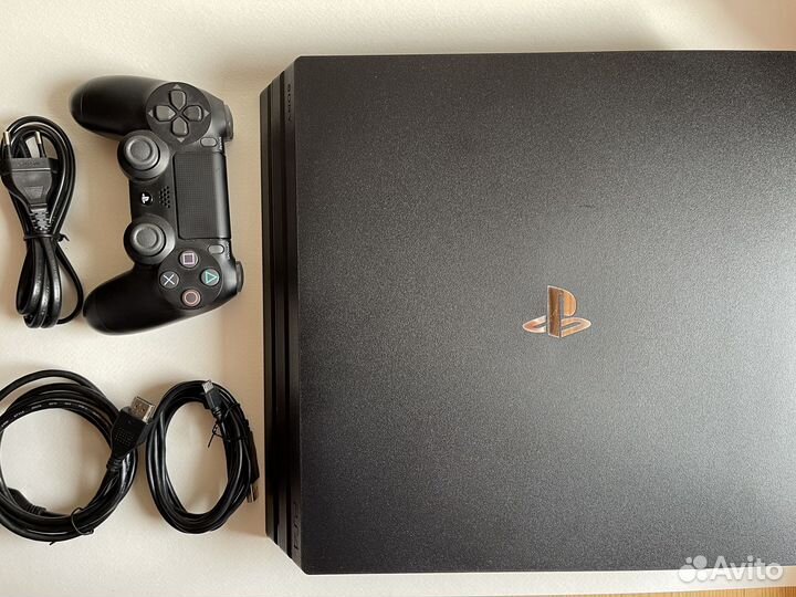 Sony Playstation 4 PRO 1TB (CUH-7208B)