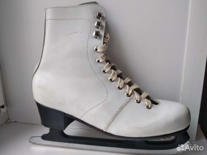 Женские фигурные коньки