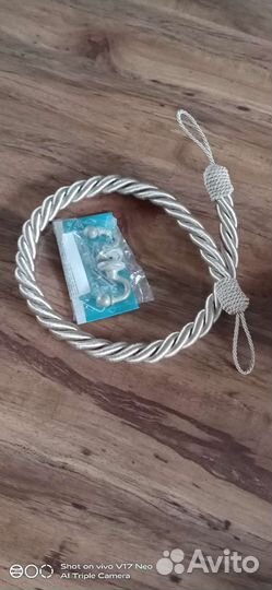 Подхваты для штор с крючками