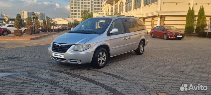 Chrysler Town & Country 3.3 AT, 2005, 208 000 км