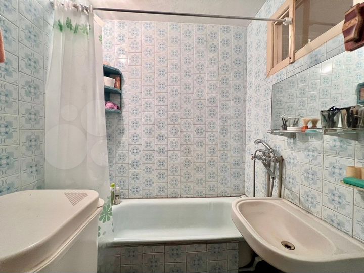 2-к. квартира, 56 м², 5/5 эт.