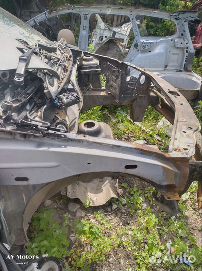 Передняя часть кузова Рено Логан