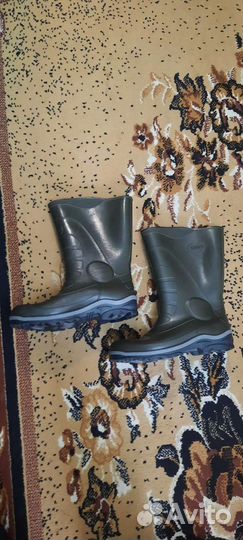 Резиновые сапоги 