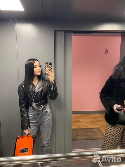 Администратор/ хостес/ продавец