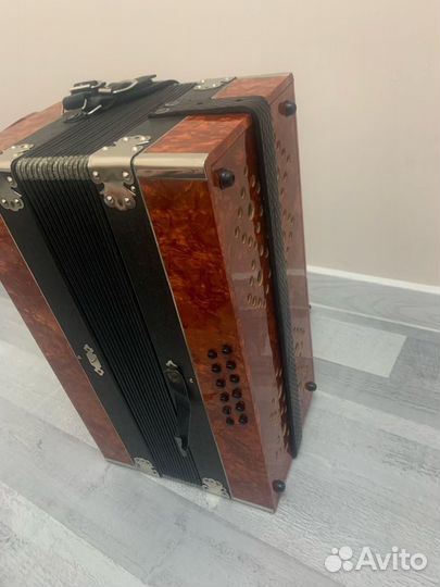 Гармонь осетинская