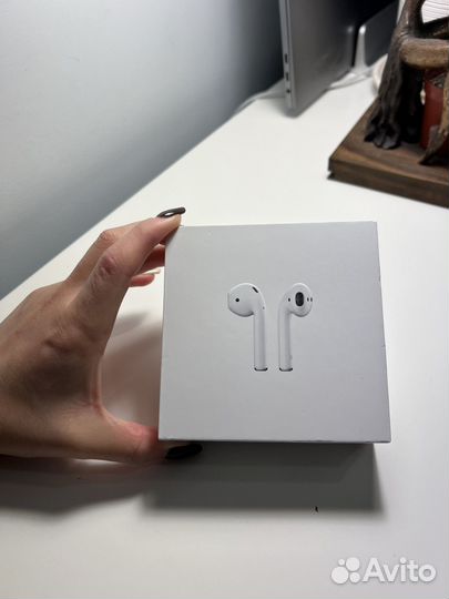 Беспроводные наушники apple airpods 2 левое