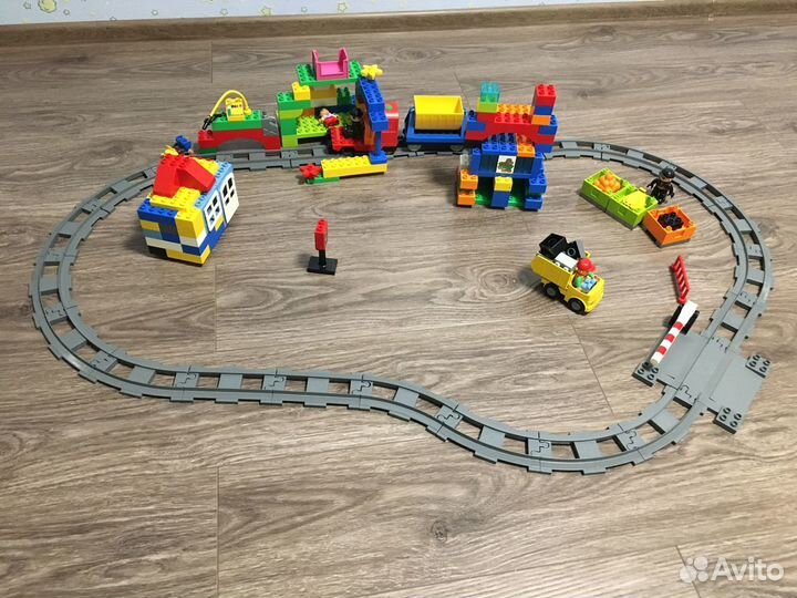 Lego duplo поезд