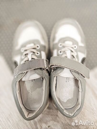 Кроссовки детские