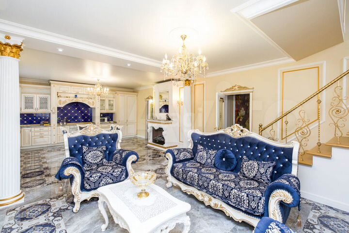 Дом 272,2 м² на участке 7,3 сот.