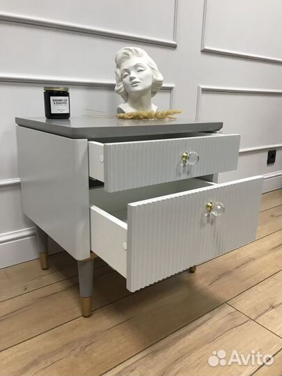 Тумба прикроватная Monro