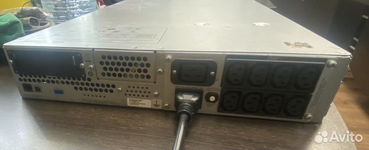 Источник бесперебойного питания apc smt3000rmi2u