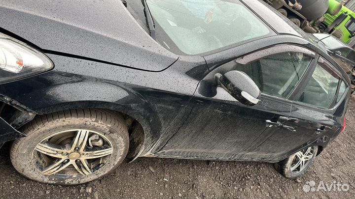 В разборе Kia Ceed ED 2010 г 1.4л МКПП