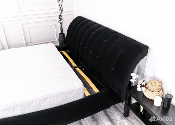 Кровать двухспальная 200х200 черный велюр