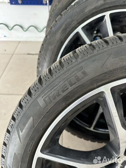 Pirelli Ice Zero 275/40 R20 и 315/35 R20