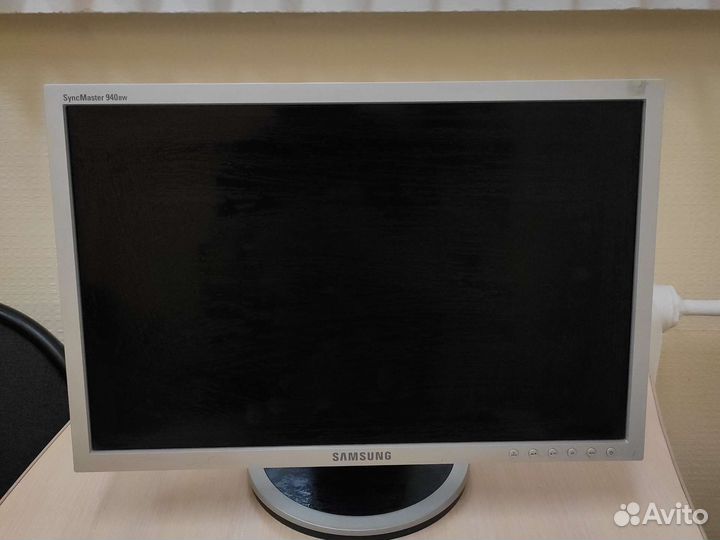 Монитор Samsung