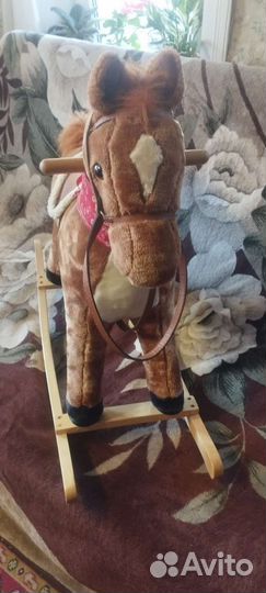 Детская качалка лошадь