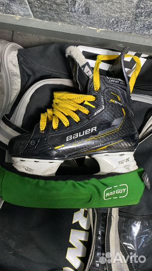 Хоккейные коньки bauer