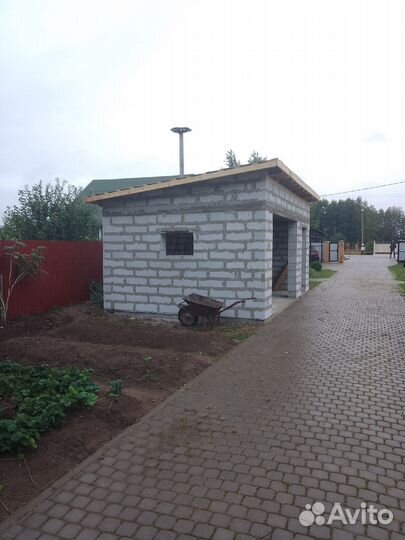 Бригада строителей