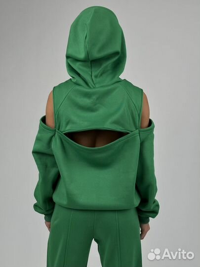 Спортивный костюм женский