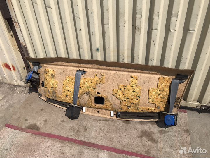 Задняя полка с ремнями Chevrolet Lacetti седан