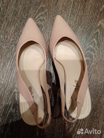 Платье и туфли