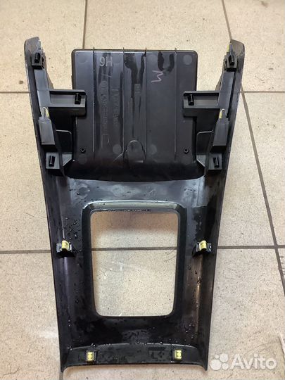 Центральная консоль Subaru Forester 08