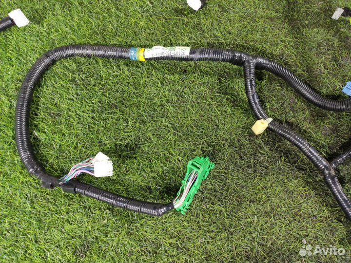 Коса салона Honda Fit GP5 LEB