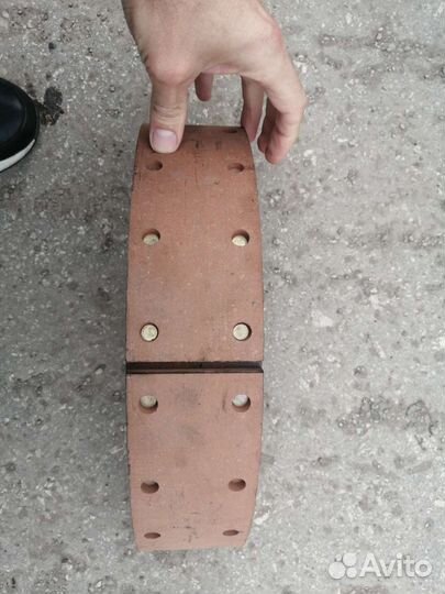 Тормозные колодки газ