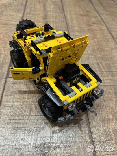 Конструктор lego Technik 42122 Jeep Wrangler