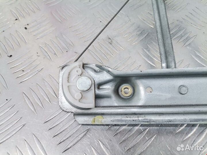 Стеклоподъемник Ford Focus рест. 2004