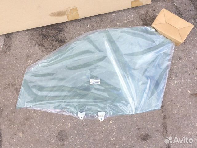 Стекло боковое переднее правое nissan x-trail T30