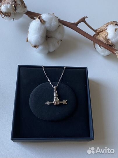 Цепочка и кулон подвеска Рука и стрела серебро
