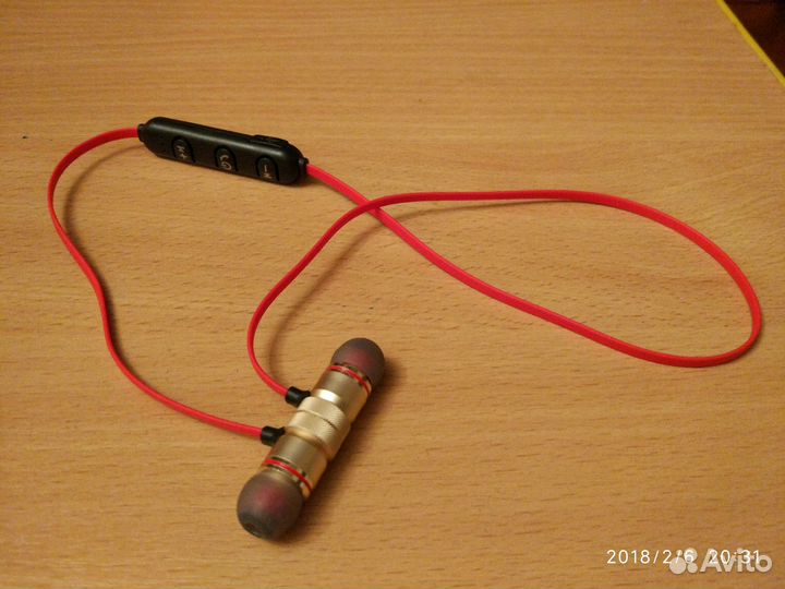 Беспроводные Bluetooth наушники