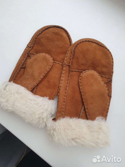 Варежки женские