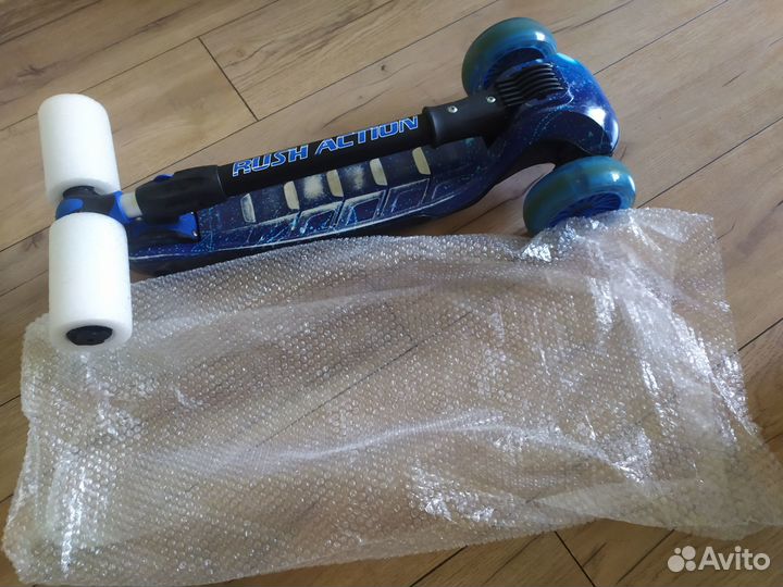 Самокат, 3 силиконовых колеса, новый почти