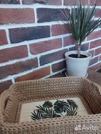 Вязаная корзинка