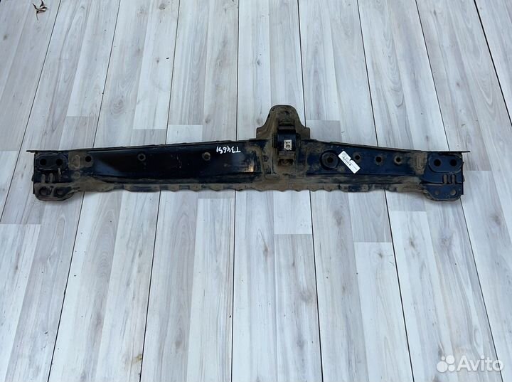 Поперечная балка Тойота Toyota RAV 4