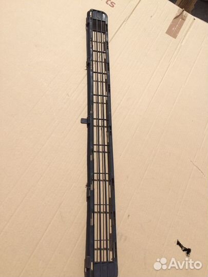 Решетка в бампер toyota rav 4 xa 30