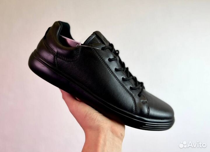 Кроссовки Ecco современные