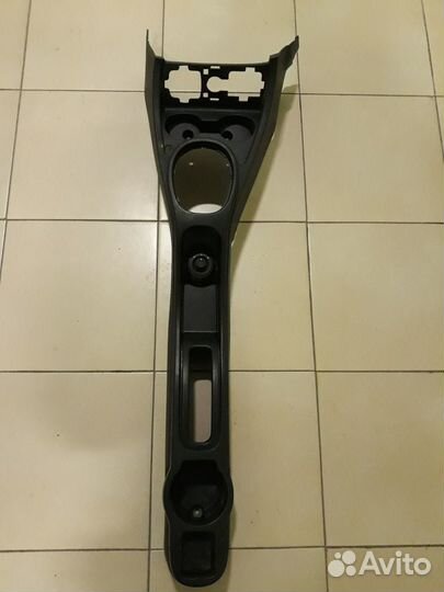 Консоль между сидениями Рено Дастер