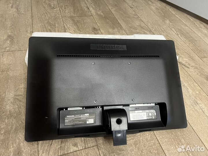 Монитор philips 196v4L