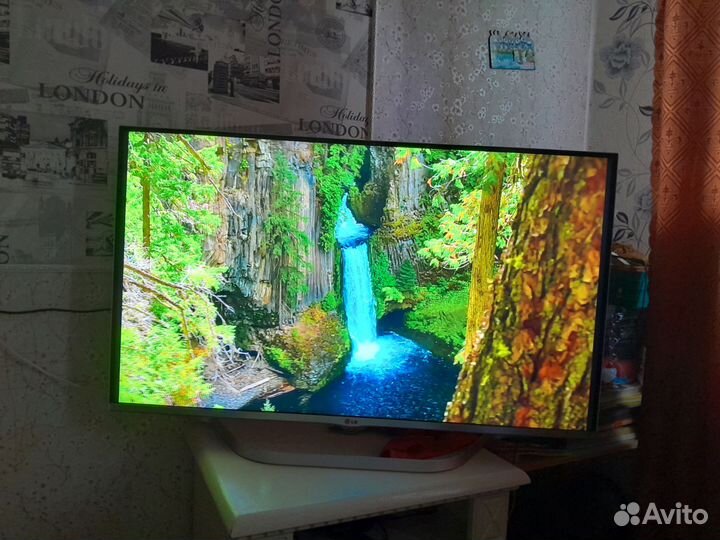 Продам SMART телевизор LG 42LB677V
