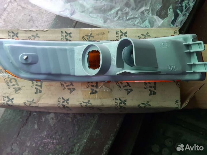 Указатель поворота Тойота