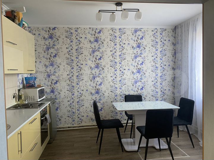 3-к. квартира, 64 м², 1/1 эт.